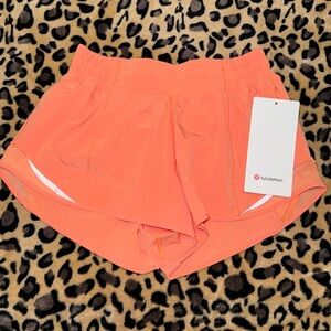 Lululemon Hotty Hot Low-Rise Lined Shorts 2.5”